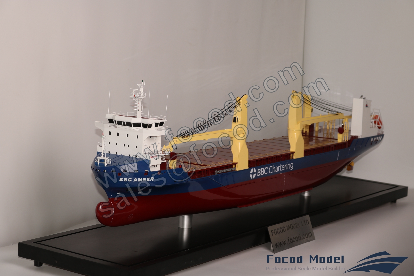 customized model of 153.4m Heavy Lift Vessel